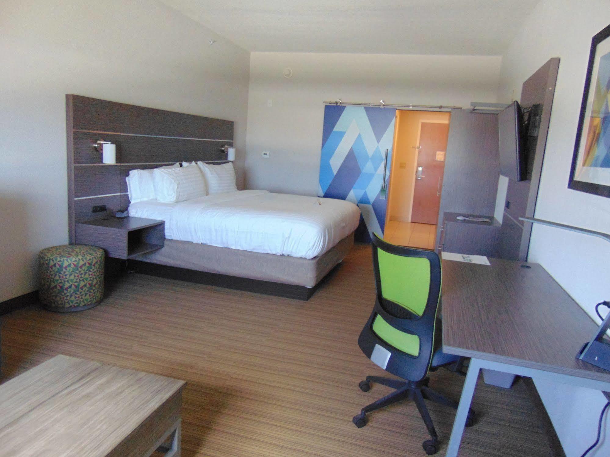 Holiday Inn Express & Suites Boynton Beach West By Ihg Exterior foto